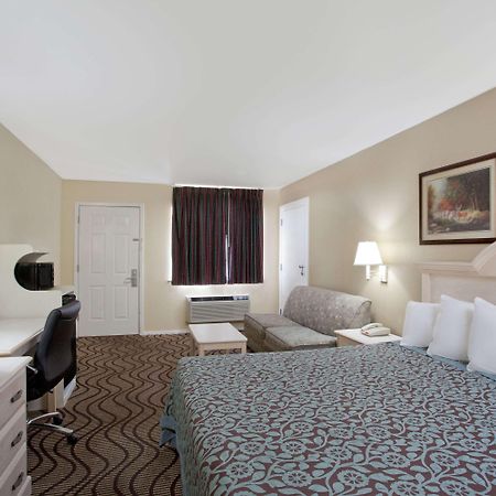 Days Inn By Wyndham Kerrville Bagian luar foto