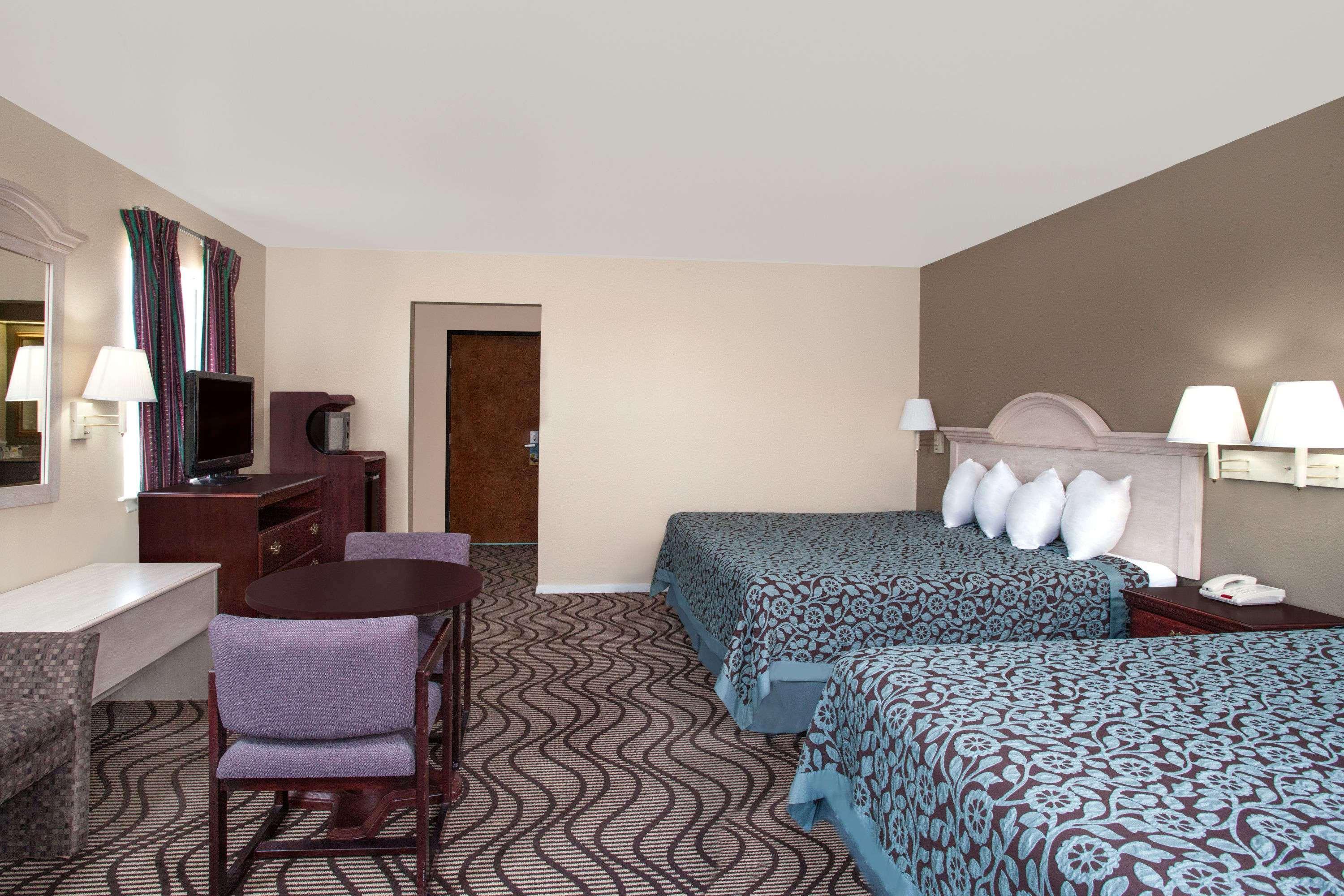 Days Inn By Wyndham Kerrville Bagian luar foto