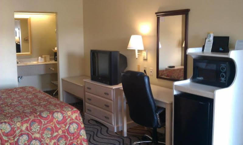 Days Inn By Wyndham Kerrville Bagian luar foto